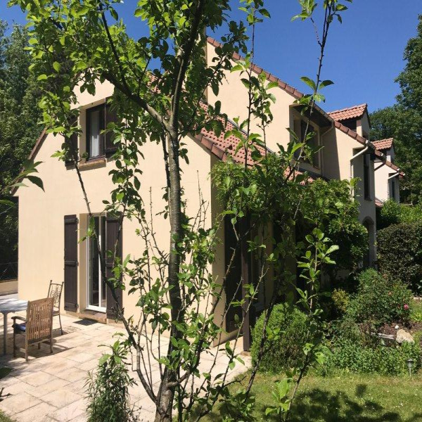 Offres de location Maison Le Mesnil-Saint-Denis 78320