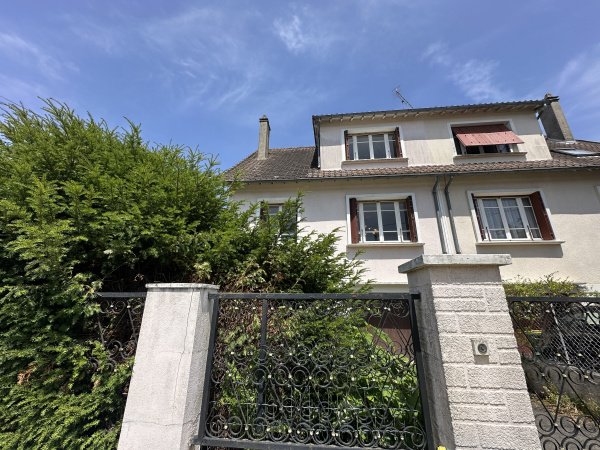 Offres de vente Maison Le Mesnil-Saint-Denis 78320
