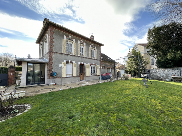 Offres de vente Maison Le Mesnil-Saint-Denis 78320