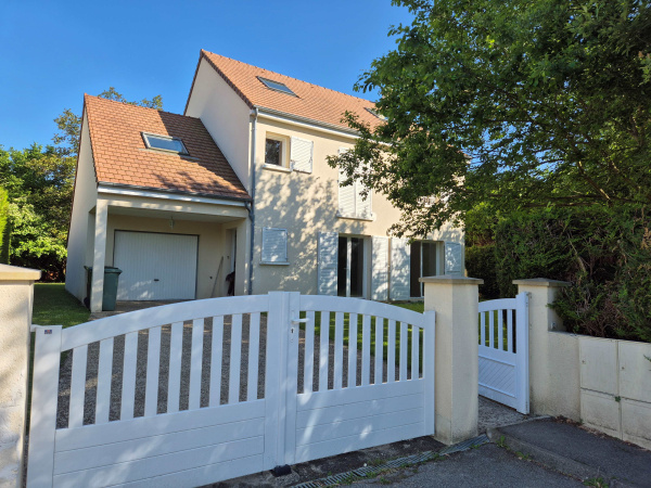Offres de vente Maison Le Mesnil-Saint-Denis 78320