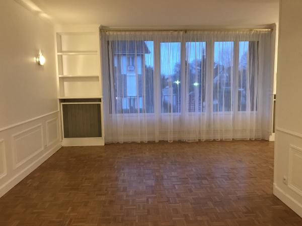 Offres de location Appartement Le Mesnil-Saint-Denis 78320