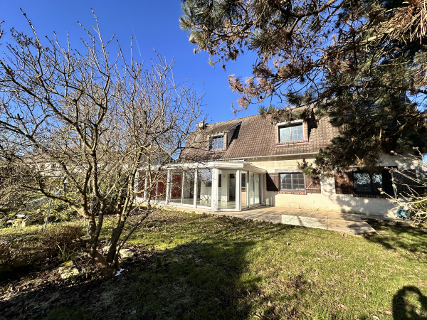 Offres de vente Maison Le Mesnil-Saint-Denis 78320